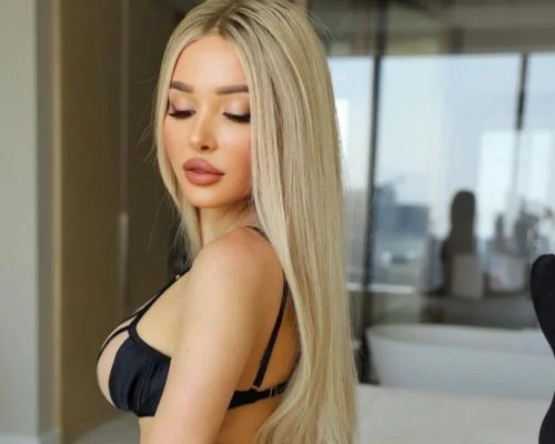 Anushka Connaught Place Escort