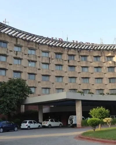 Centaur Hotel New Delhi Escorts