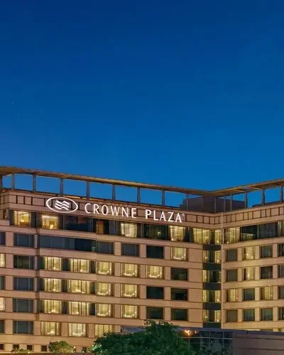 Crowne Plaza Hotel Gurgaon Escorts