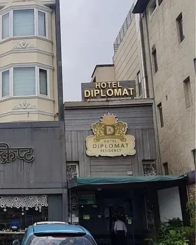 Diplomat Hotel New Delhi Escorts