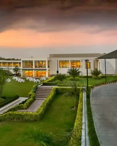 Four Points By Sheraton Hotel New Delhi Escorts