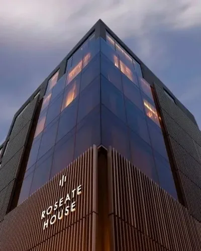 Roseate House Hotel New Delhi Escorts