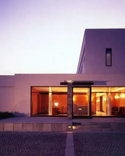 The Manor Hotel New Delhi Escorts